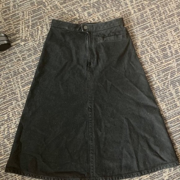 Knee-Length Black Denim Skirt - Picture 5 of 5